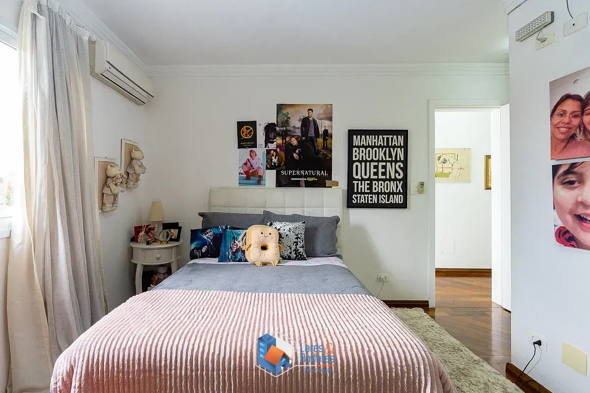 Imagem Casa em condomínio para venda em Planalto Paulista com 4 quartos, sendo 4 suítes, 390m²