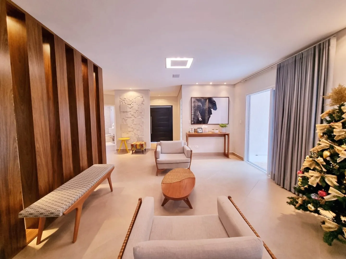 Imagem Casa à venda 4 Quartos, 3 Suites, 2 Vagas, 1400M², Socorro, Pindamonhangaba - SP | COLONIAL VILLAGE