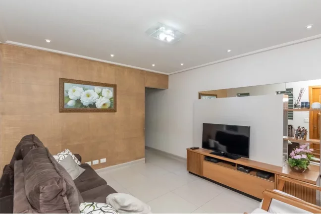 Imagem Aconchegante Sobrado em Perus: 135m², 3 quartos, 3 banheiros, 1 suíte, 2 vagas cobertas