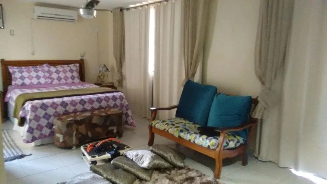 Imagem Casa em Condomínio para Venda em São Pedro da Aldeia / RJ no bairro Rua do Fogo