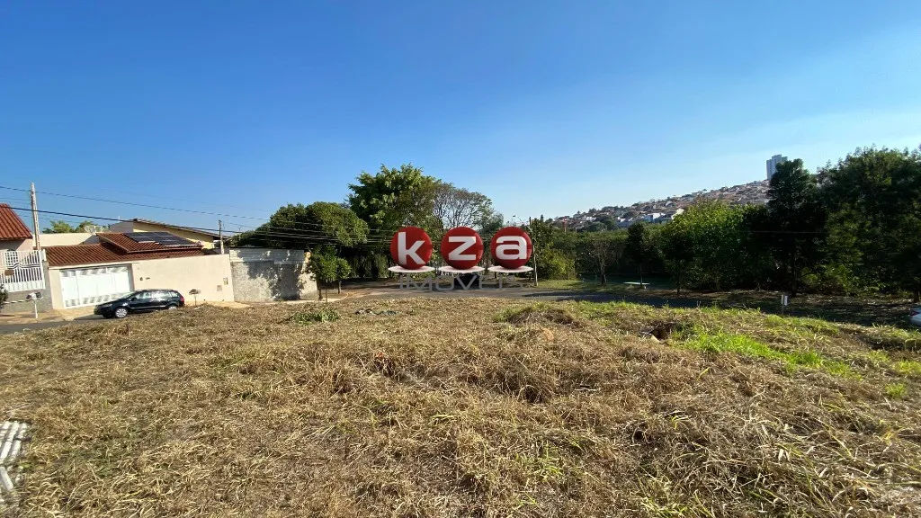 Imagem Terreno de esquina à venda em Valinhos-SP, no Jardim das Vitórias Régias, com 302,00 m² de área!