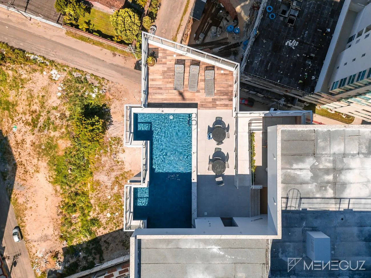 Imagem Apartamento 2 Quartos (1 Suíte) na Praia do Morro - Vista para o Mar e Lazer Completo na Cobertura