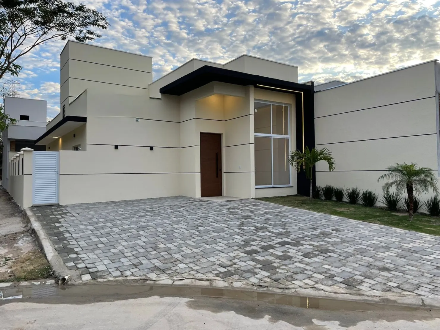 Imagem Casa à venda 2 Quartos, 1 Suite, 90M², Vila Prado, Pindamonhangaba - SP | Condomínio Vila Romana