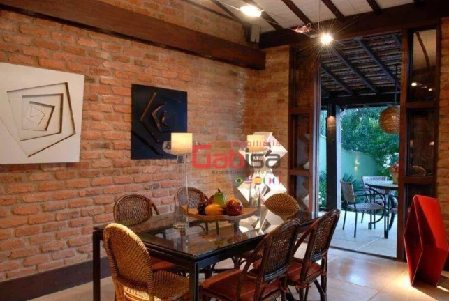 Imagem Casa com 7 dormitórios à venda, 454 m² por R$ 6.500.000 - Pr Ferradura - Armação dos Búzios/RJ