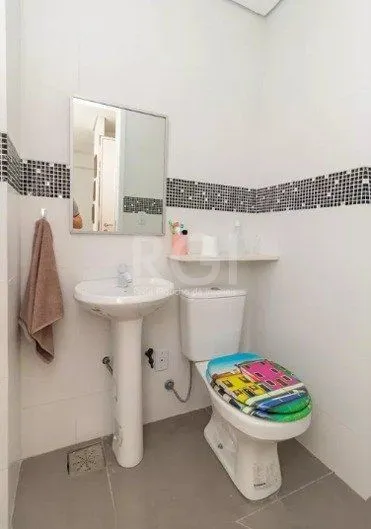 Imagem Casa para Venda - 377m², 4 dormitórios, sendo 2 suítes, 3 vagas - Teresópolis