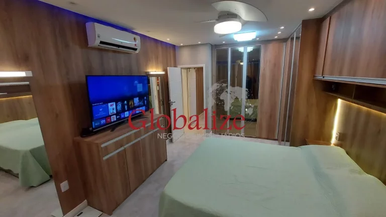 Imagem Apartamento de 1 dormitório em Santos na Aparecida(próximo ao Embaré) na avenida da praia com vagas para 2 carros e 2 motos à venda por R$ 725.000,00