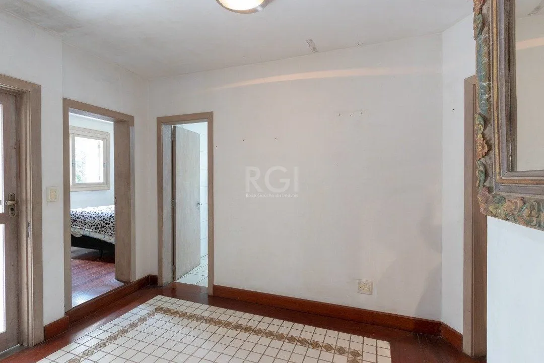 Imagem Sítio para Venda - 504.96m², 3 dormitórios, 4 vagas - Belém Velho