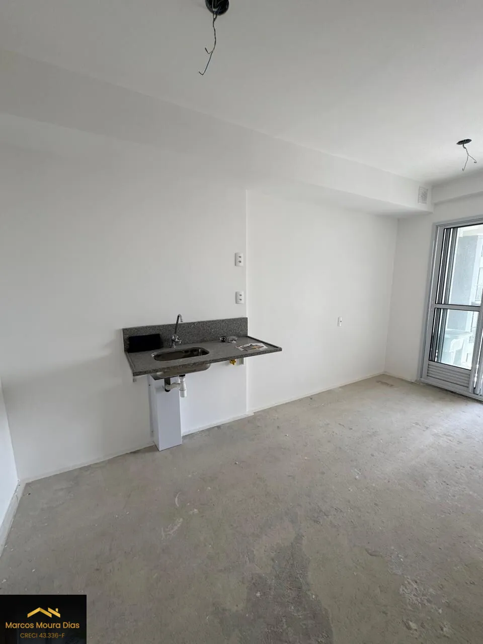 Imagem Apartamento com Sacada, 2 Dormitórios e 1 Vaga