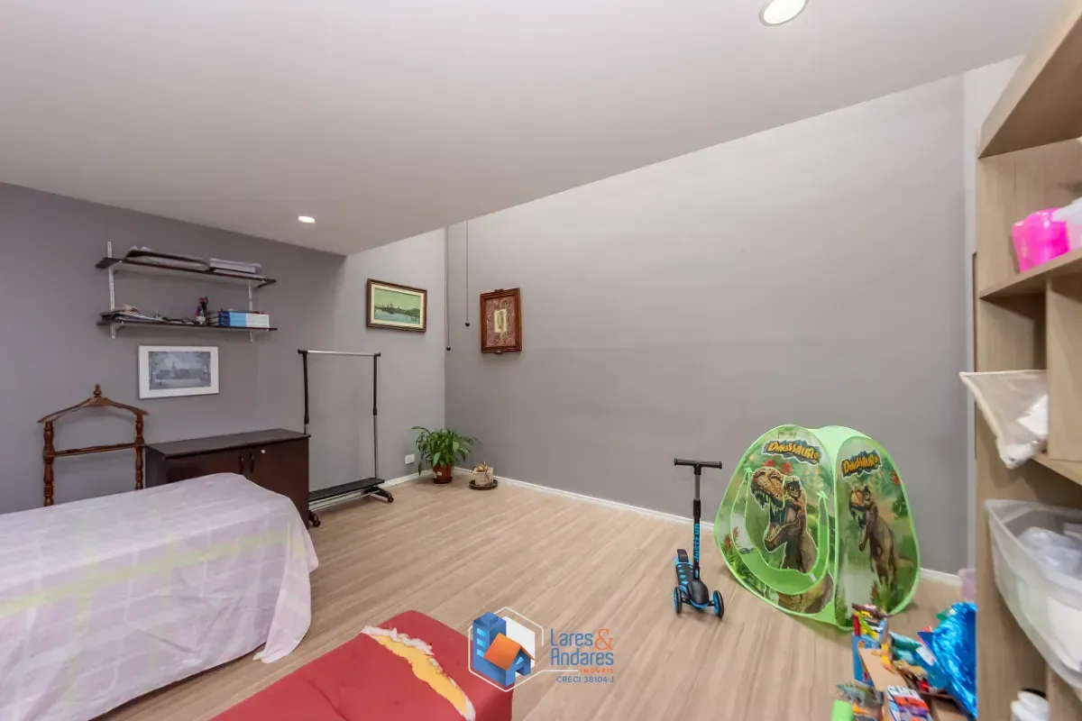 Imagem Sobrado para venda em Perdizes com 4 quartos, sendo 1 suíte, 110m²