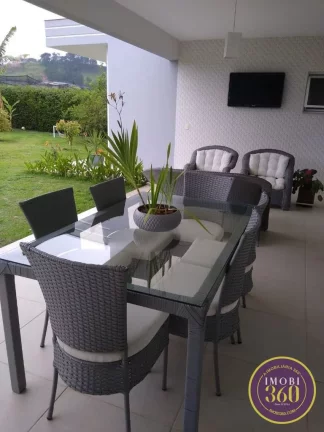 Imagem Linda casa de alto padrão em condomínio de chácara