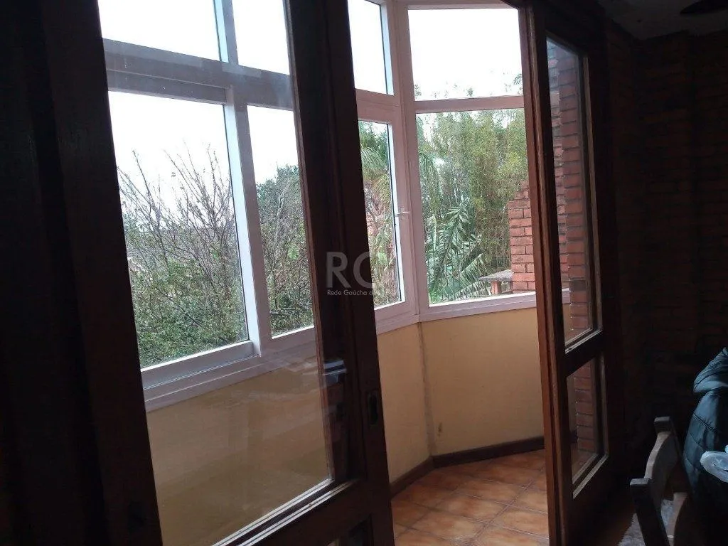 Imagem Casa para Venda - 256.87m², 3 dormitórios, sendo 1 suites, 2 vagas - Teresópolis