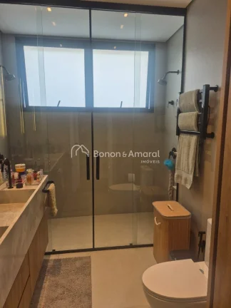 Imagem Sobrado de alto padrão com 361 m² no Condomínio Santorini, em localização privilegiada e com fu...