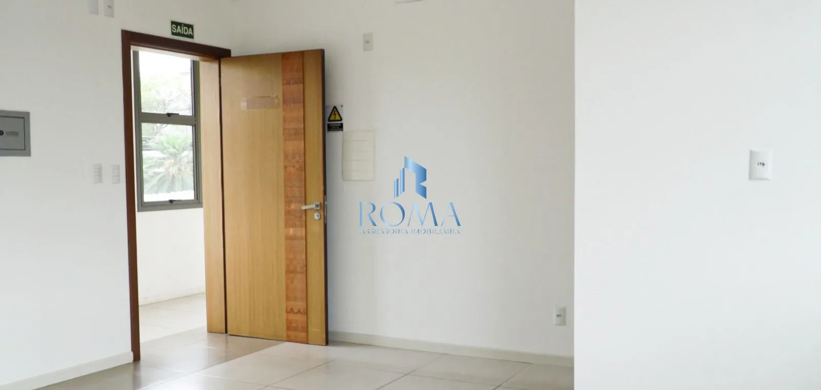 Imagem Sala Comercial 1 dormitórios à venda Nossa Senhora das Dores Santa Maria/RS