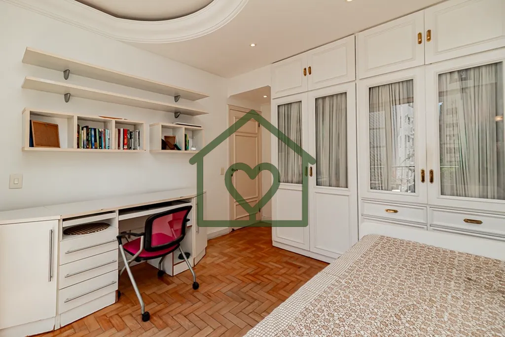 Imagem Excelente apartamento semi-mobiliado à venda na Rua Silva Jardim, no bairro Mont Serrat, em Porto A...
