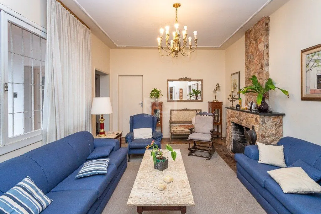 Imagem Casa no bairro Petrópolis de 3 dormitórios
