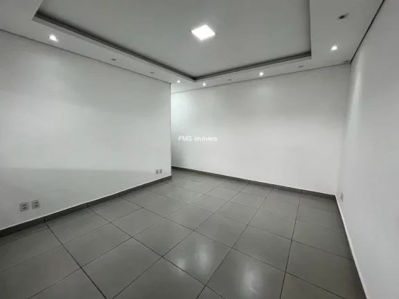 Imagem Galpão Comercial Para Locação na Vila Leopoldina, São Paulo-SP: 660m², 14 Vagas de Garagem!