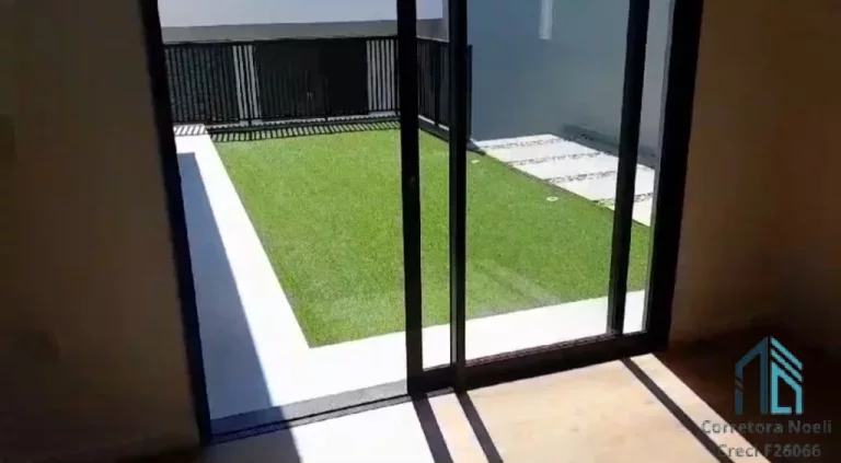 Imagem Casa linda no bairro universitário Pedra Branca, 03 quartos c/suíte, piscina, em Palhoça SC