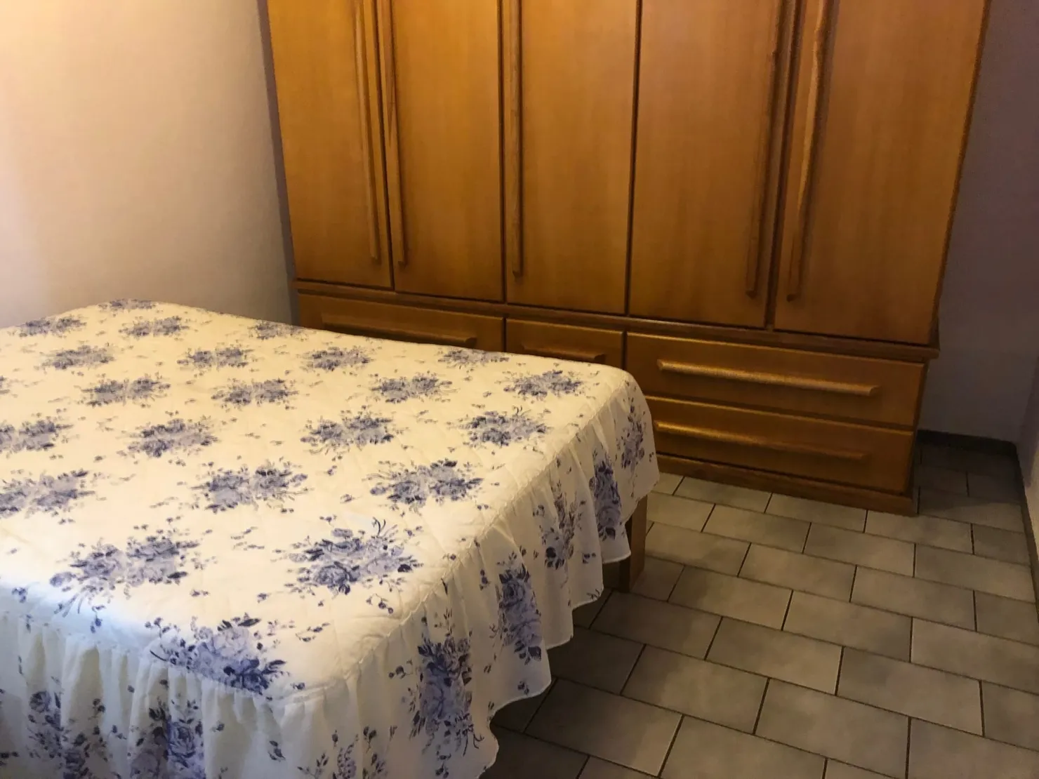 Imagem Casa à venda 3 Quartos, 1 Suite, 2 Vagas, 400M², Loteamento Eduardo da Silva Neto, Pindamonhangaba - SP