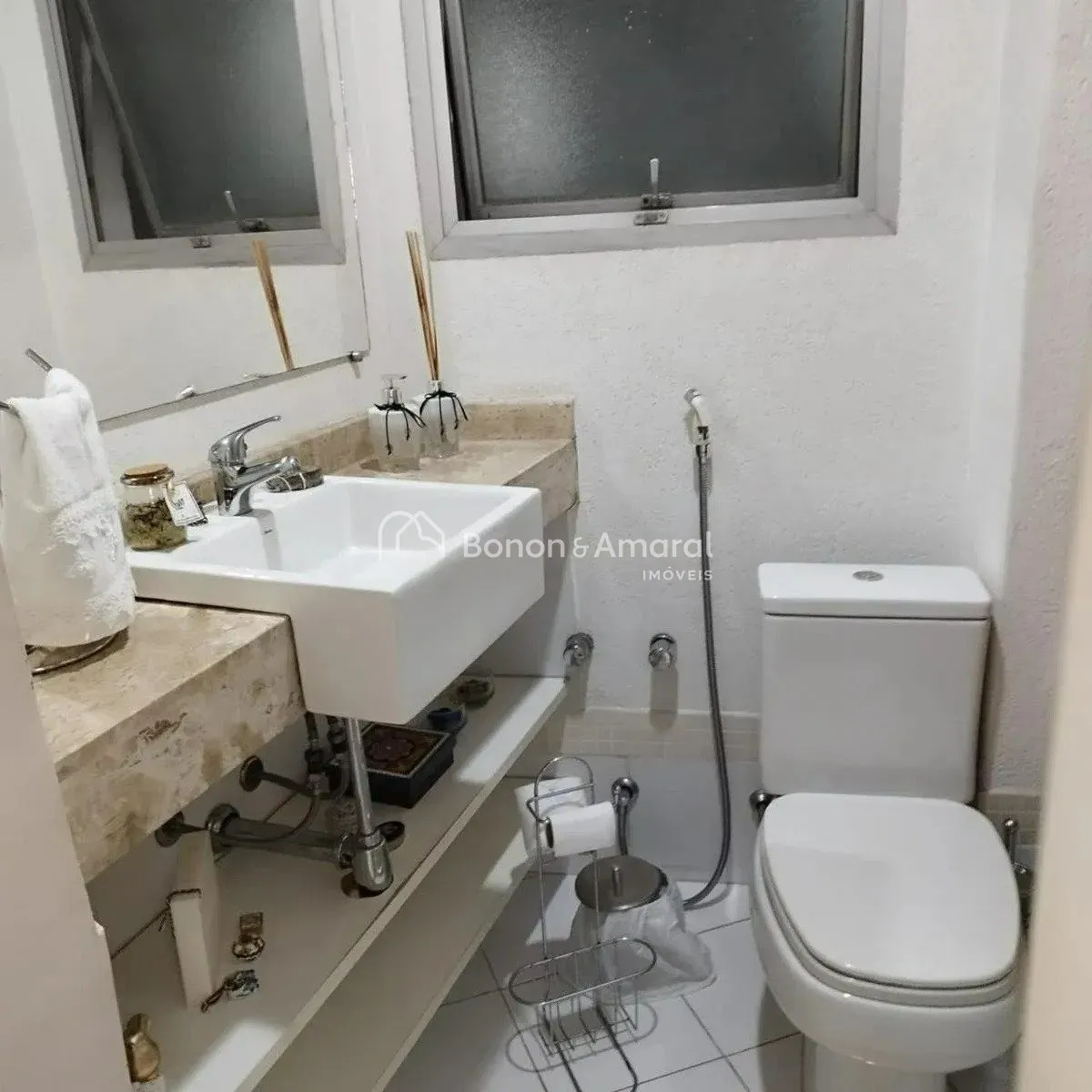 Imagem Apartamento à venda no Centro de Campinas, reformado, 2 quartos (1 suíte), 1 vaga, próximo ao Colégio Objetivo
