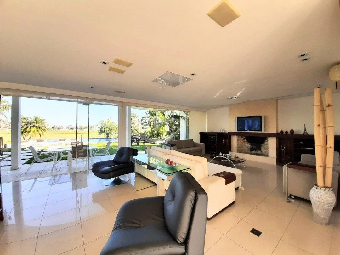 Imagem Casa Condominio para Venda - 470m², 4 dormitórios, sendo 3 suites, 3 vagas - Terra Ville
