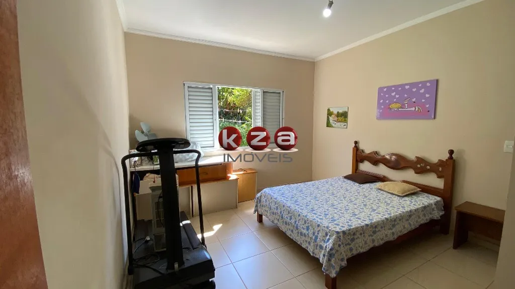 Imagem Chácara à venda em Valinhos-SP, Chácaras Alpina: 3 quartos, 1 suíte, 2 salas, 3 banheiros, 3 vagas, 300 m².