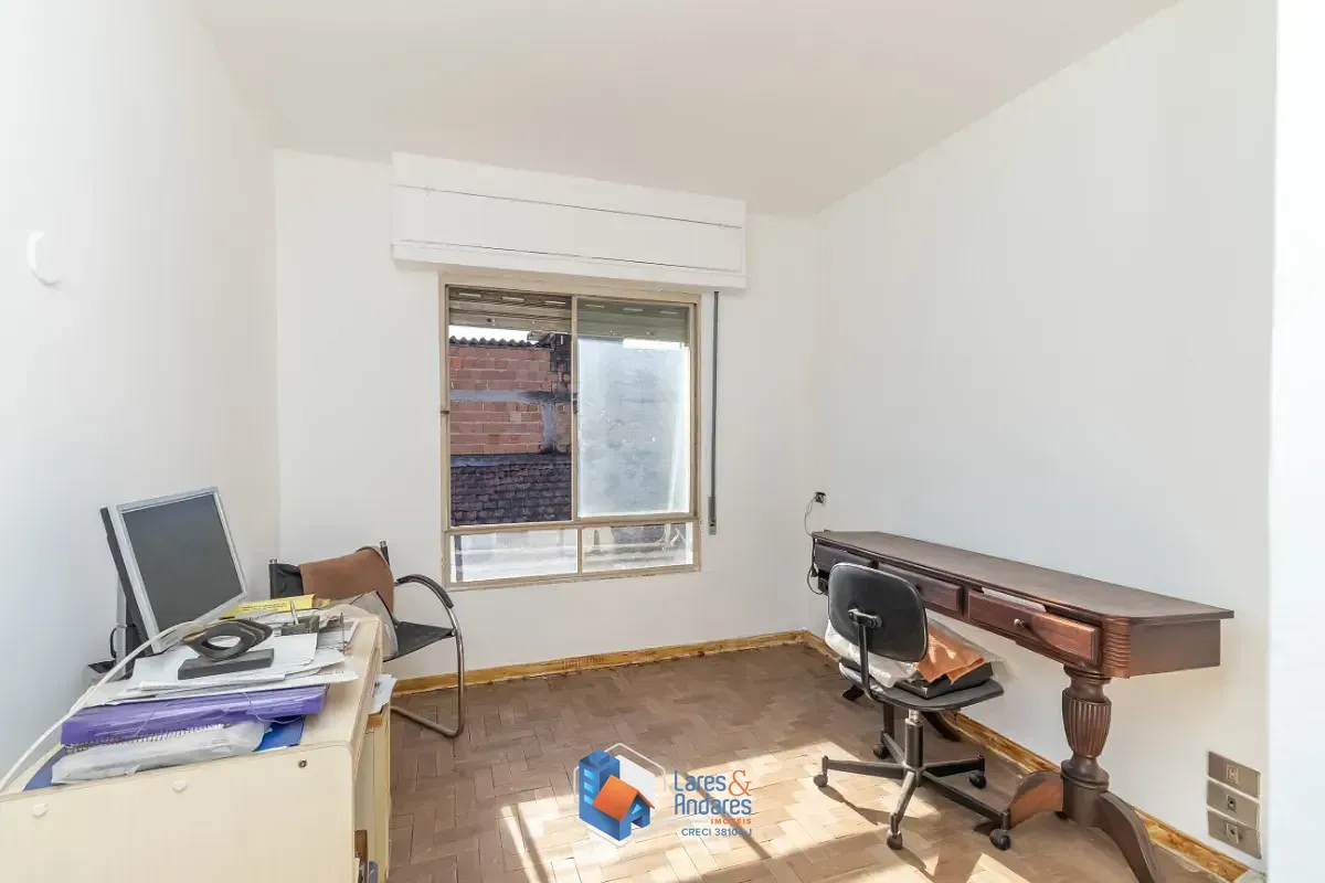 Imagem Casa para venda em Paraíso com 4 quartos, sendo 1 suíte, 244m²