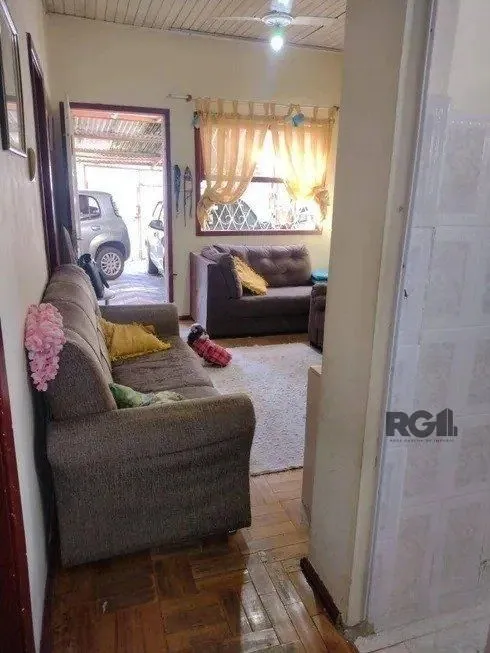 Imagem Casa de 2 dormitórios no bairro Cavalhada