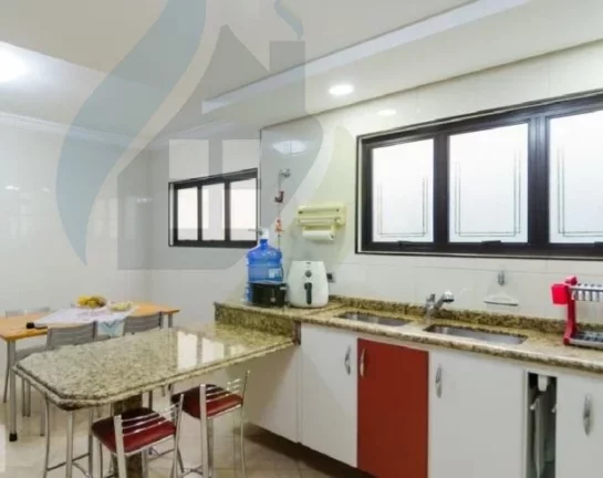 Imagem Sobrado de 4 suítes, 6 banheiro e 4 vagas, com 240m², em Jardim do Mar, São Bernardo do Campo