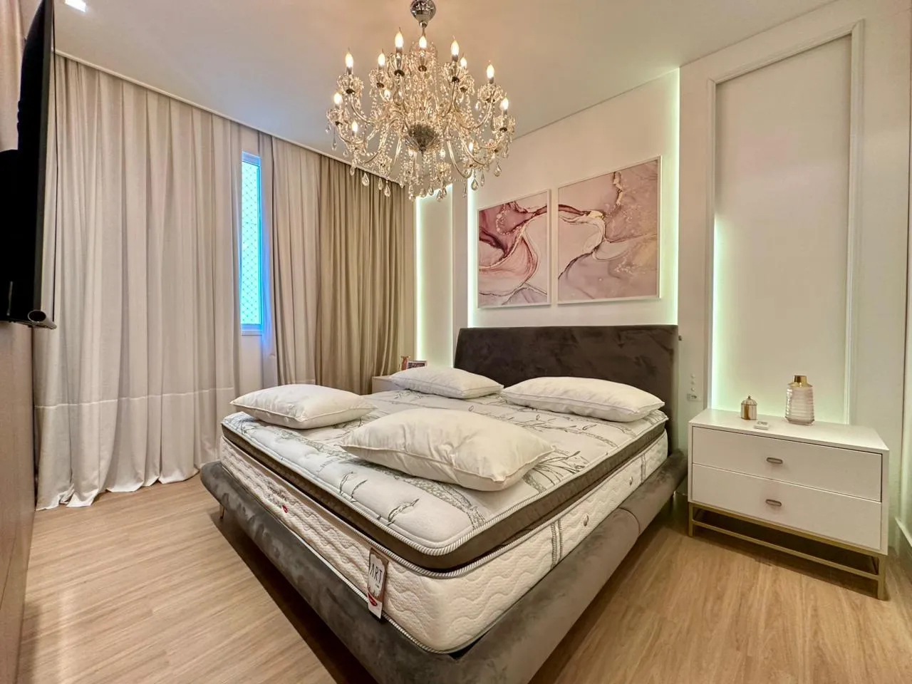 Imagem Apartamento com vista para o mar à venda com 190m2 por R$ 4.500.000,00