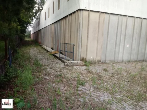 Imagem Galpão com 10.600 m² Construção em Jandira SP