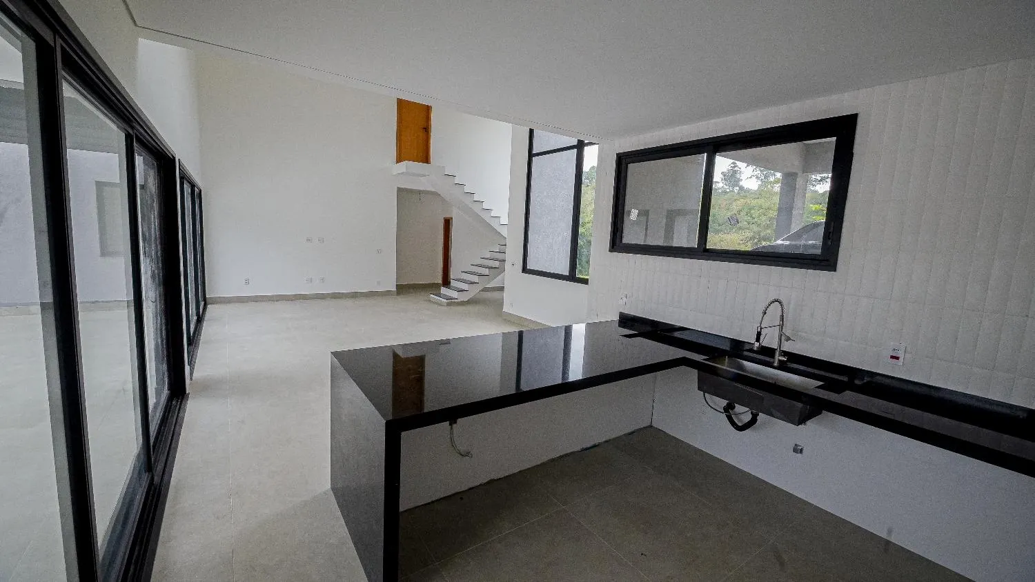 Imagem Casa à venda em condomínio fechado | 3 dormitórios | Piscina | 638 m² de terreno