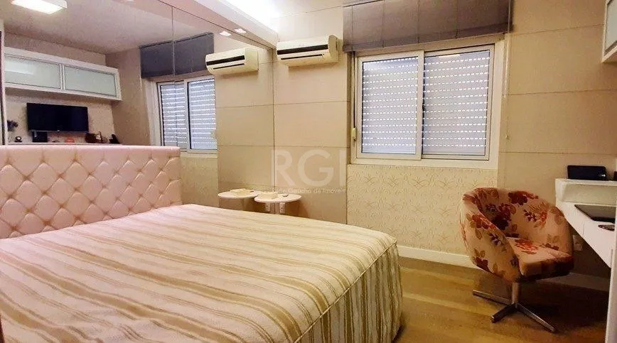 Imagem Cobertura para Venda - 252.17m², 2 dormitórios, sendo 1 suites, 2 vagas - Pátria Nova