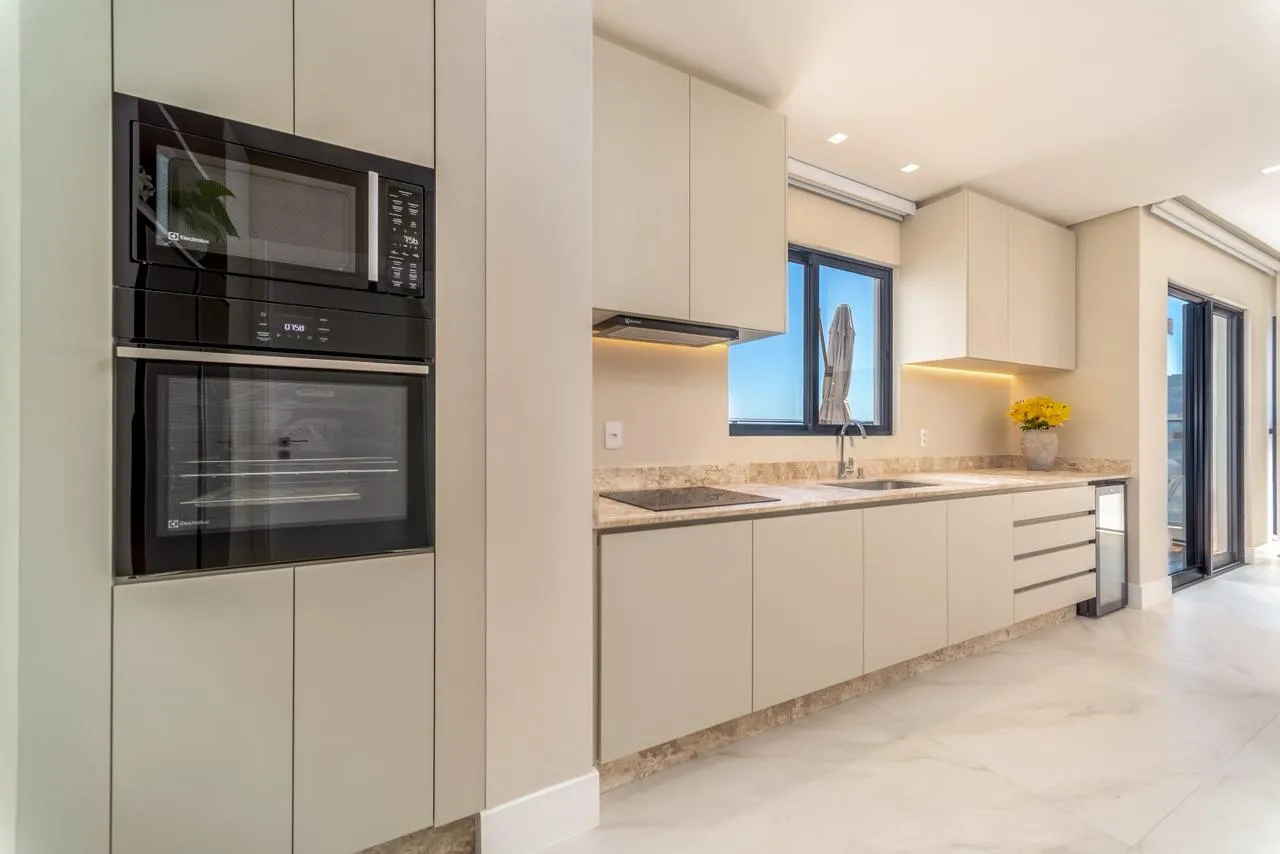 Imagem Apartamento com vista para o mar à venda com 193m2 por R$ 6.500.000,00