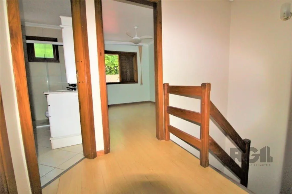 Imagem Casa em condomínio 111m² - 3 dormitórios sendo 1 suíte e 4 vagas no bairro Espirito Santo