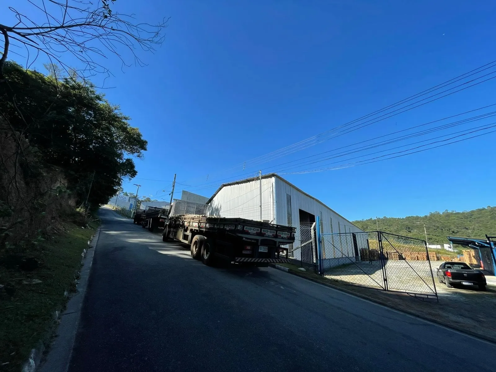 Imagem Excelente Campo Fabril Galpão Empresarial de 1.500m2 no Residencial Santa Helena