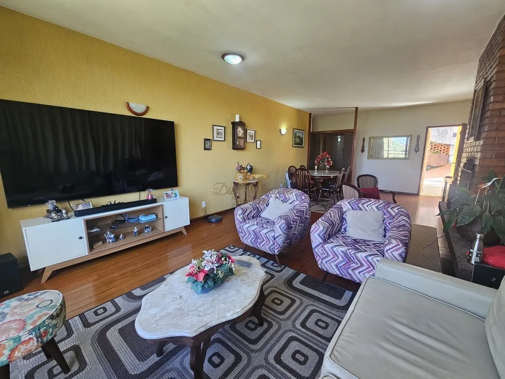 Imagem Casa para Venda em Teresópolis / RJ no bairro Parque do Ingá