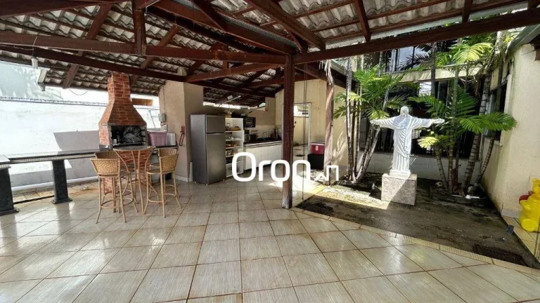 Imagem Sobrado à venda, 280 m² por R$ 2.250.000,00 - Jardins Madri - Goiânia/GO