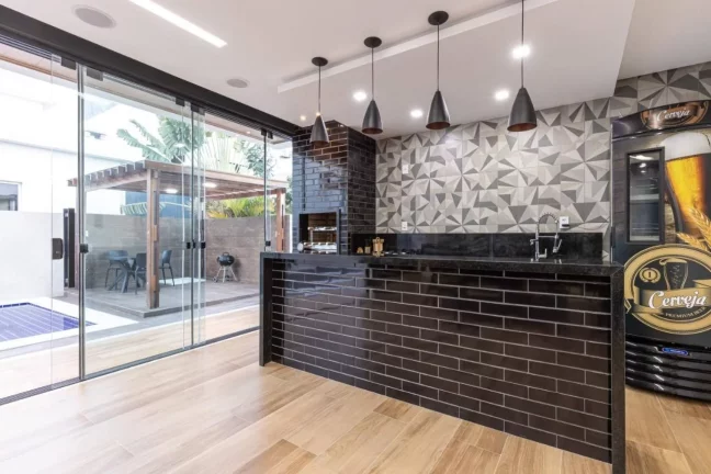 Imagem Casa de Luxo no Condomínio Costa Marina - Confira os Detalhes!