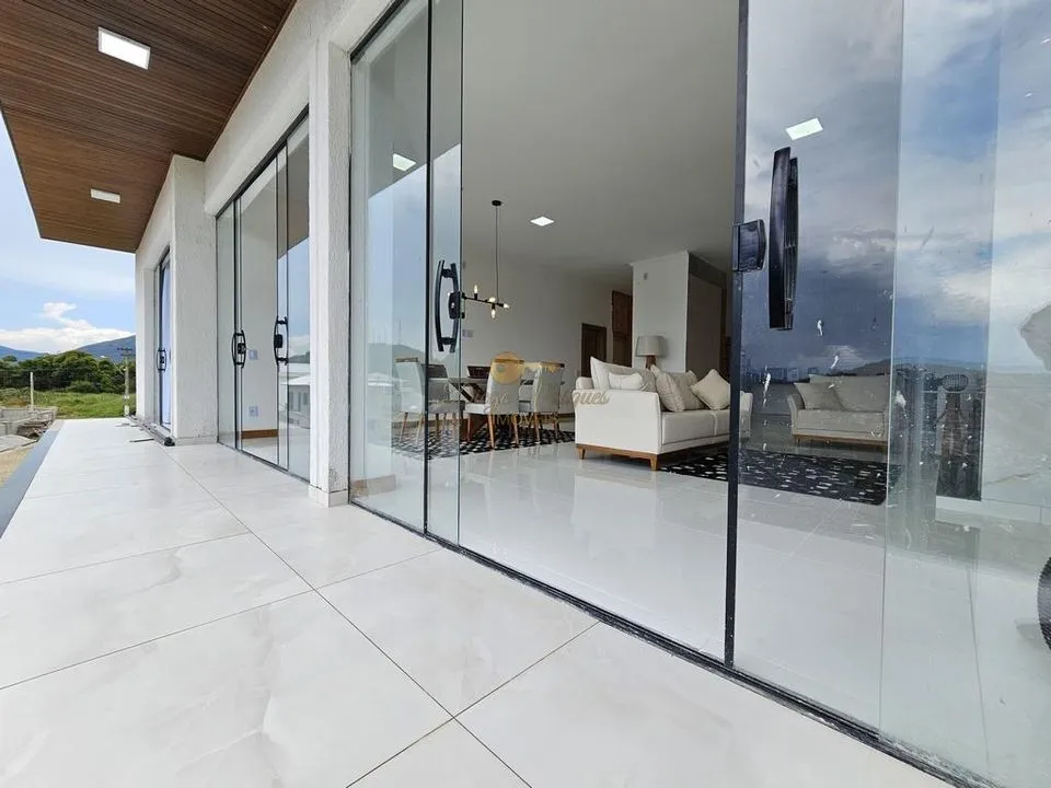 Imagem Casa em Condomínio para Venda em Teresópolis / RJ no bairro Barra do Imbuí
