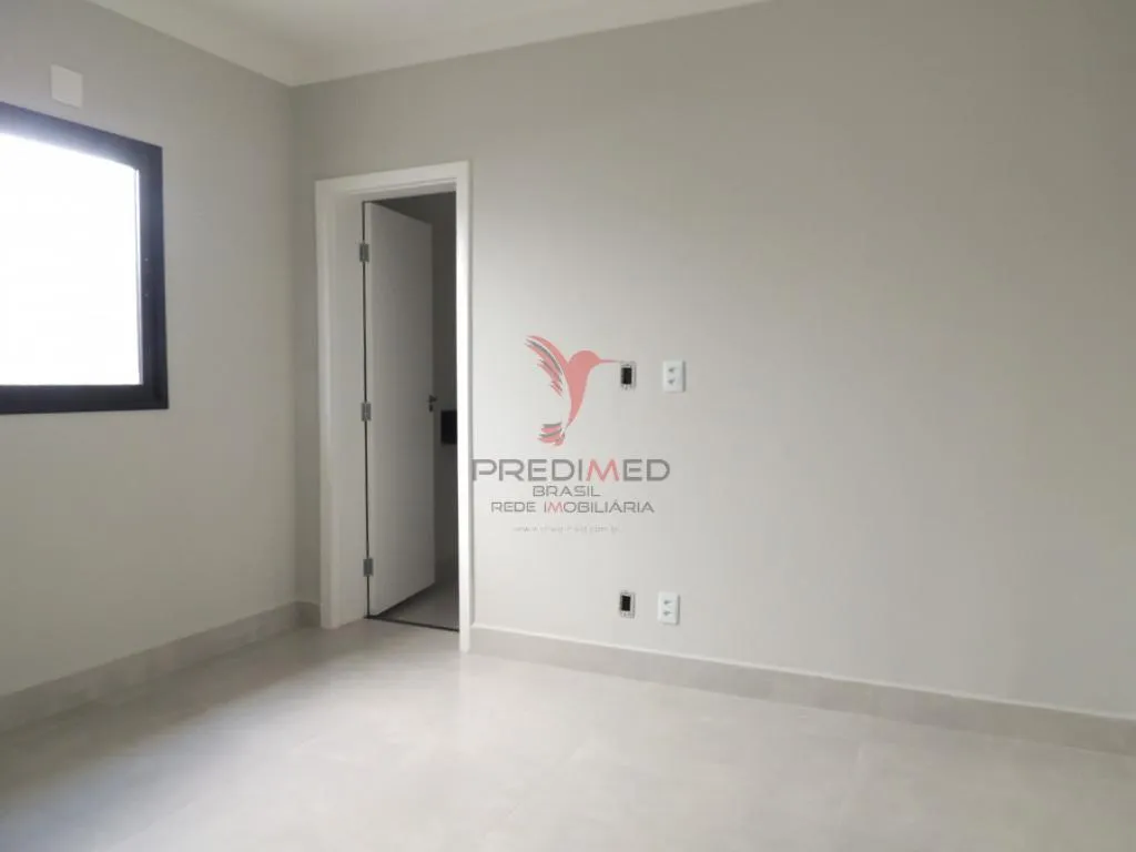 Imagem Vendo, excelente Casa Térrea com 3 Quartos, sendo 2 Suites, 3 Vagas Garagem, no Beira Rio