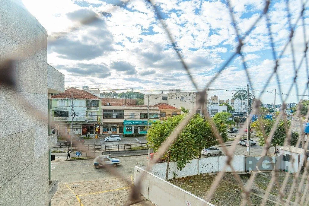 Imagem Apartamento 2 dormitórios com 1 vaga no bairro Teresópolis em Porto Alegre