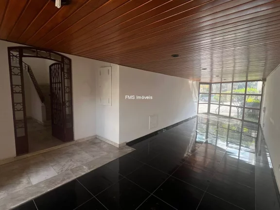 Imagem Casa Comercial de Alto Padrão no Jardim Europa, São Paulo-SP: 14 Salas, 9 Banheiros, 10 Vagas de Garagem, 600m².