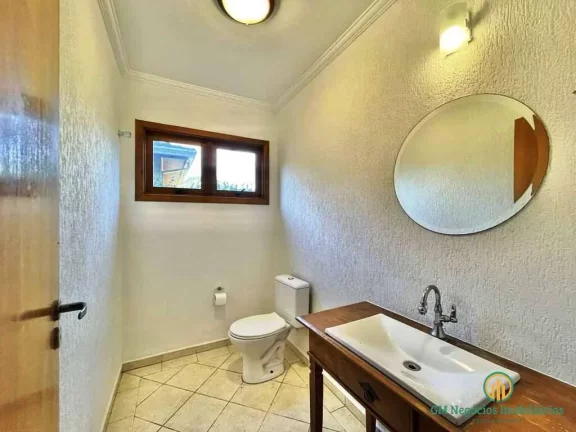 Imagem Casa com 5 dorms / 2 sts (1 térrea) piscina, gourmet e vista! Em Condomínio