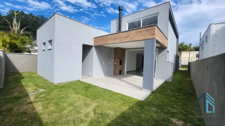 Imagem Casa a venda, 03 suítes em Florianópolis SC