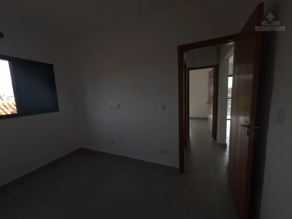 Imagem CASA SOBREPOSTA EM CONDOMÍNIO NA PRAIA GRANDE | ENTRADA A PARTIR DE R$ 6 MIL!