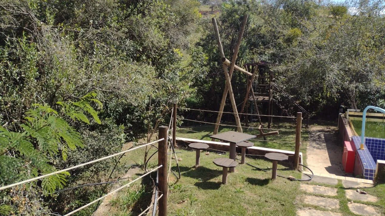 Imagem Sítio a venda com 6.000 m², localizado em Crucilândia/ MG