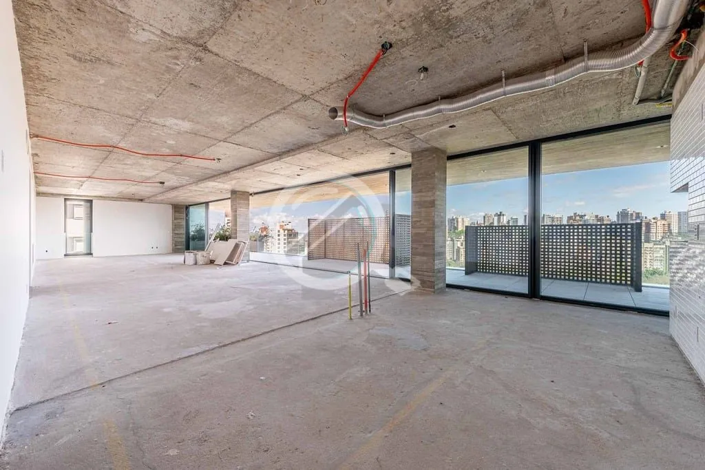 Imagem Com uma vista privilegiada de 317m² para toda a cidade, este apartamento no bairro Petrópolis ofer...