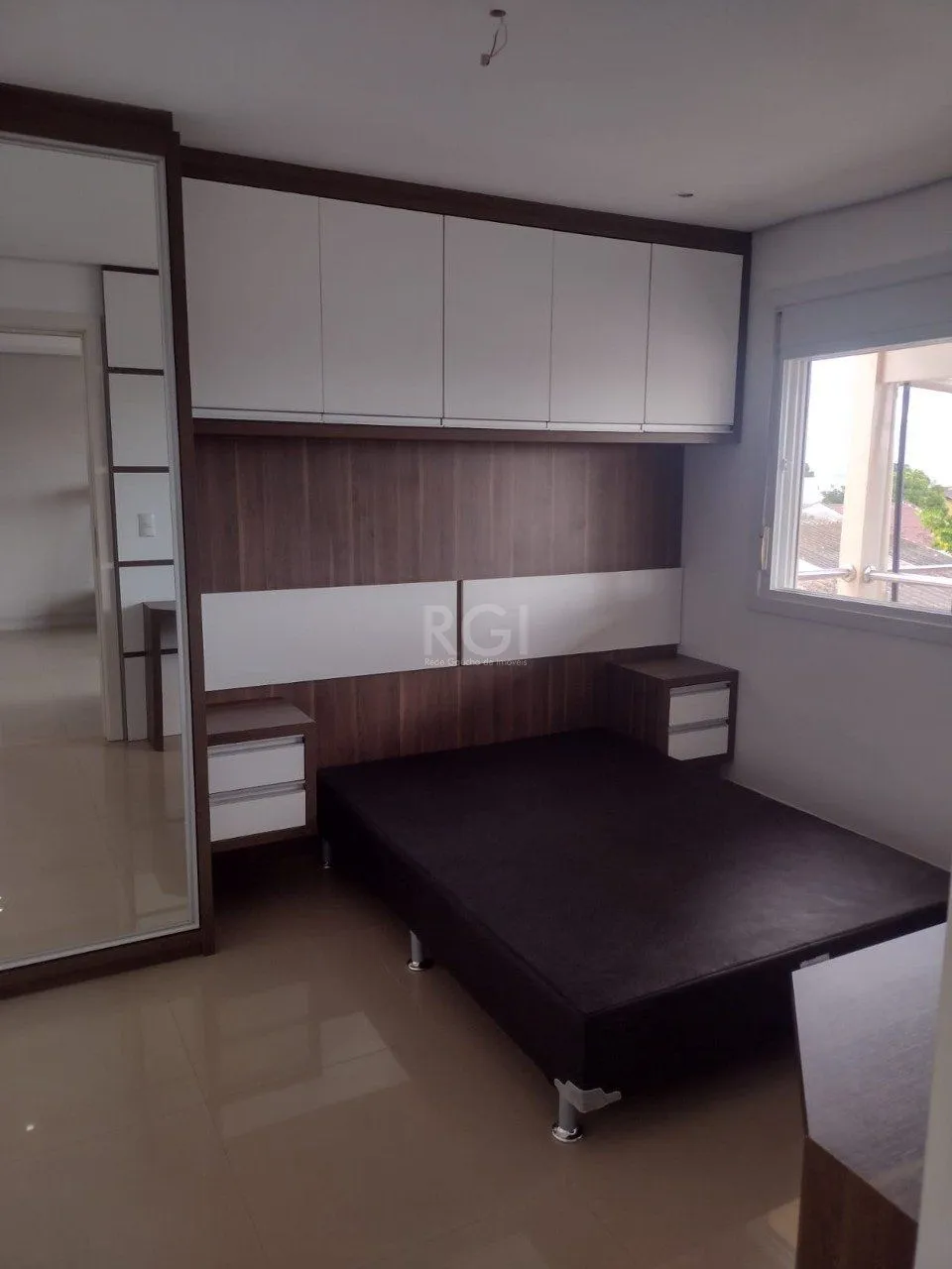 Imagem Casa sobrado mobiliado, 4 dormitórios, 1 suíte, 4 vagas de garagem, Bairro Bom Principio