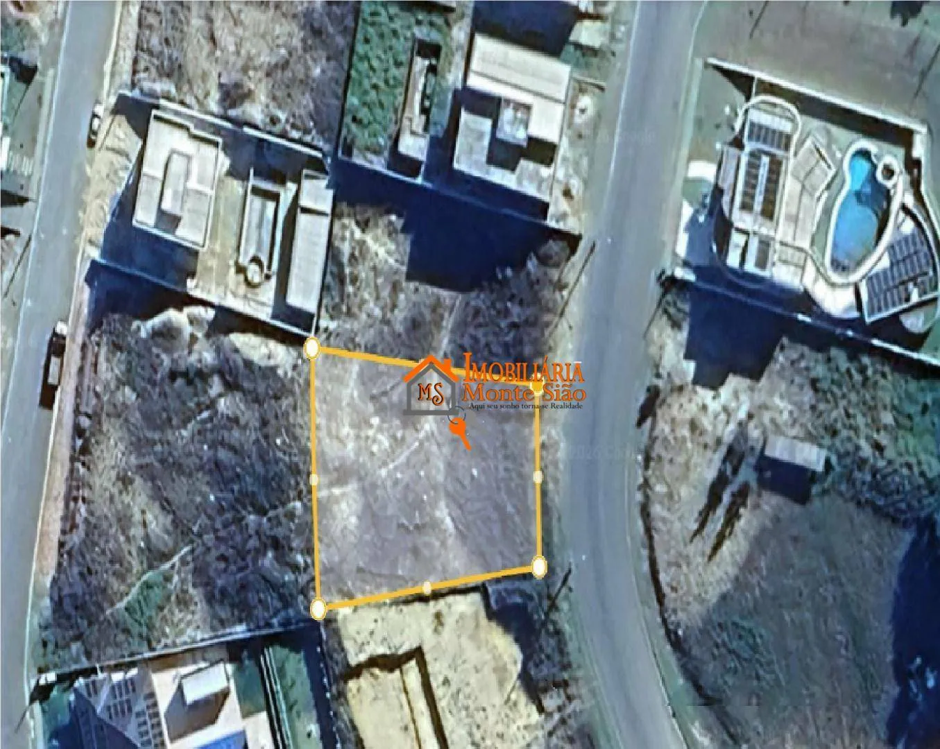 Foto do imóvel Terreno à venda, 953 m² por R$ 425.000,00 - Ouro Fino - Santa Isabel/SP