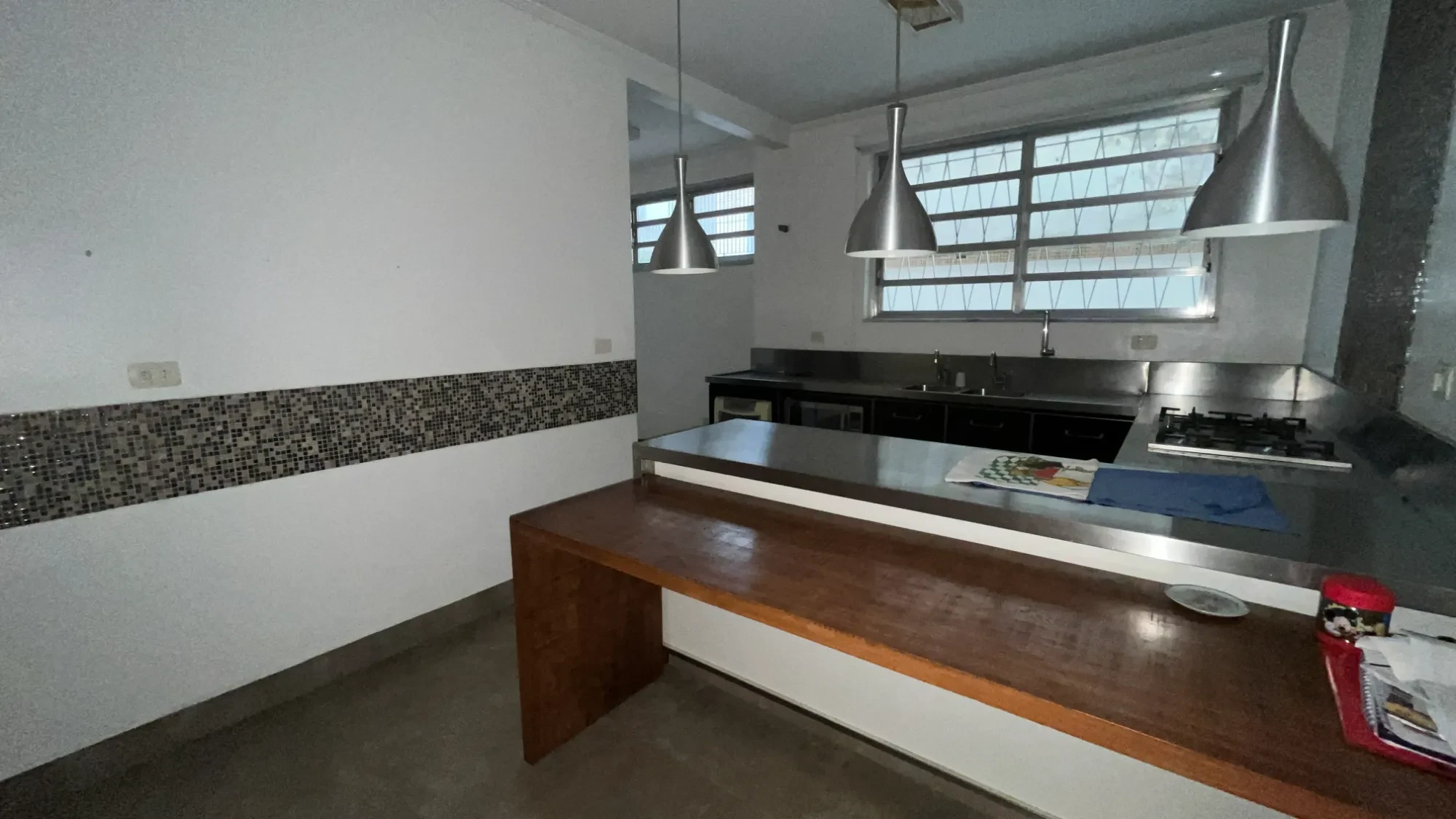 Imagem Sobrado com 4 Quartos à Venda, 295 m² em Aparecida - Santos